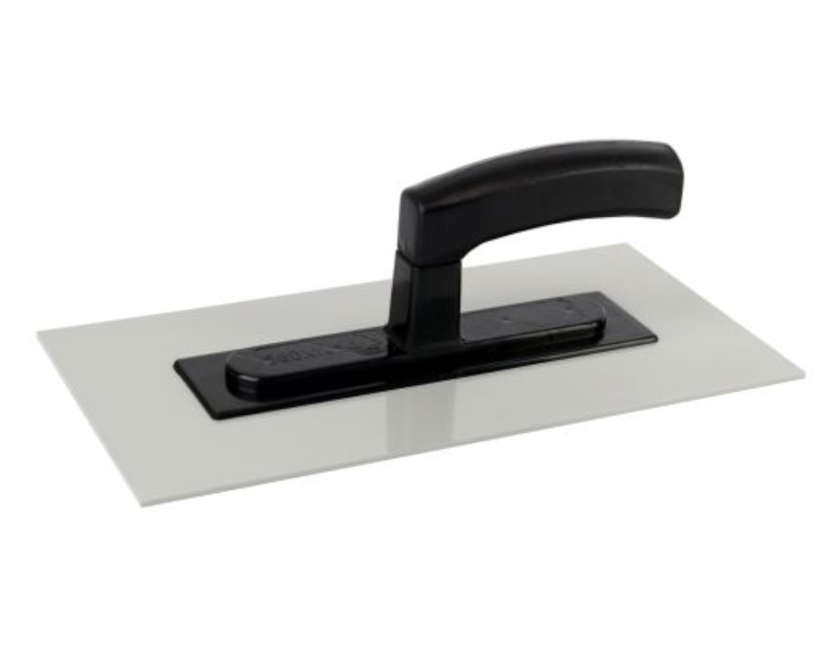 O hladký povrch betonu se postará hladítko